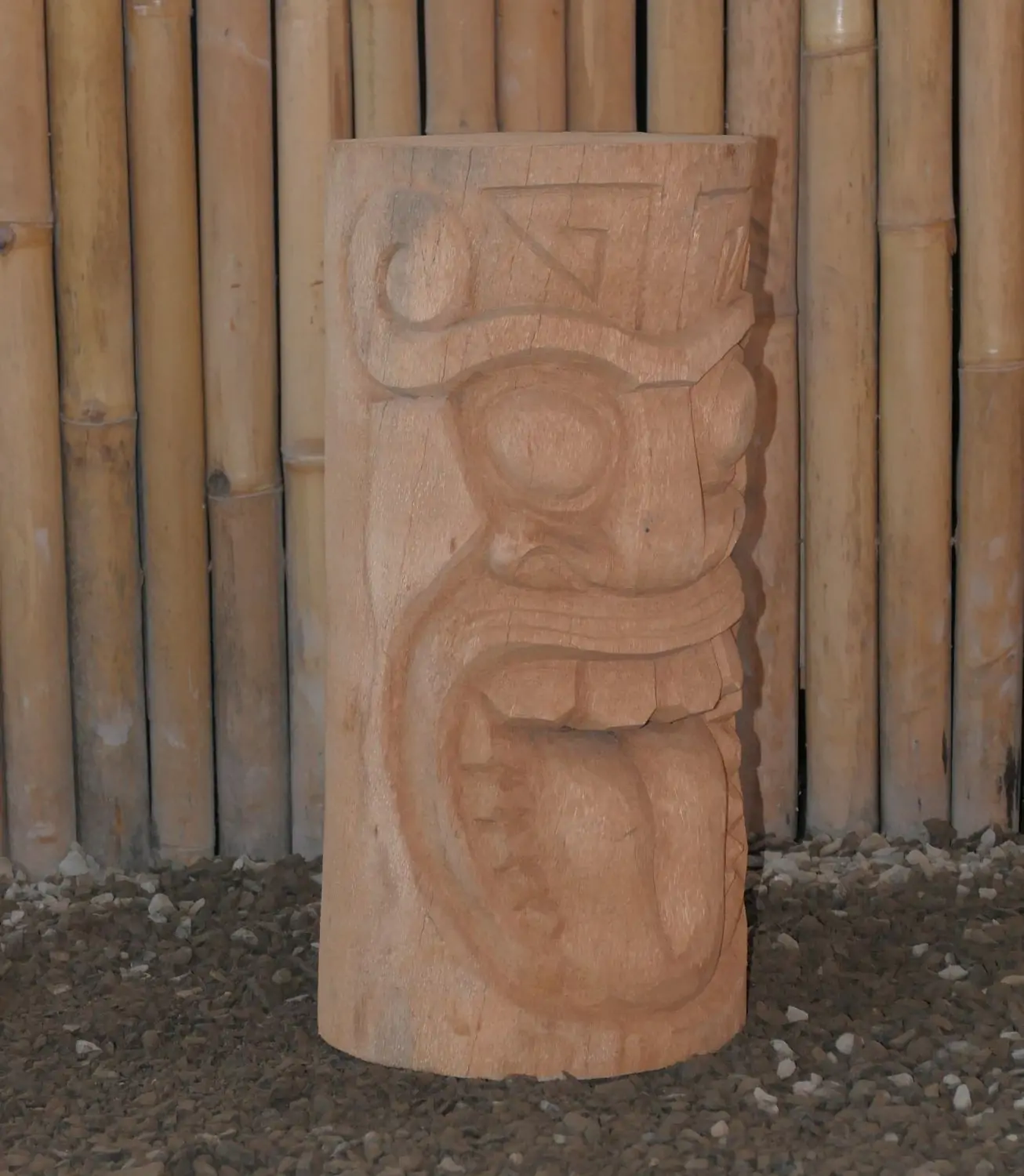 Product image 3 of the product “Tiki Statue Polynesia style. From coconut palm 50cm. Approx. 22-24cm dia. Model 2 - Tongue outstretched ”
